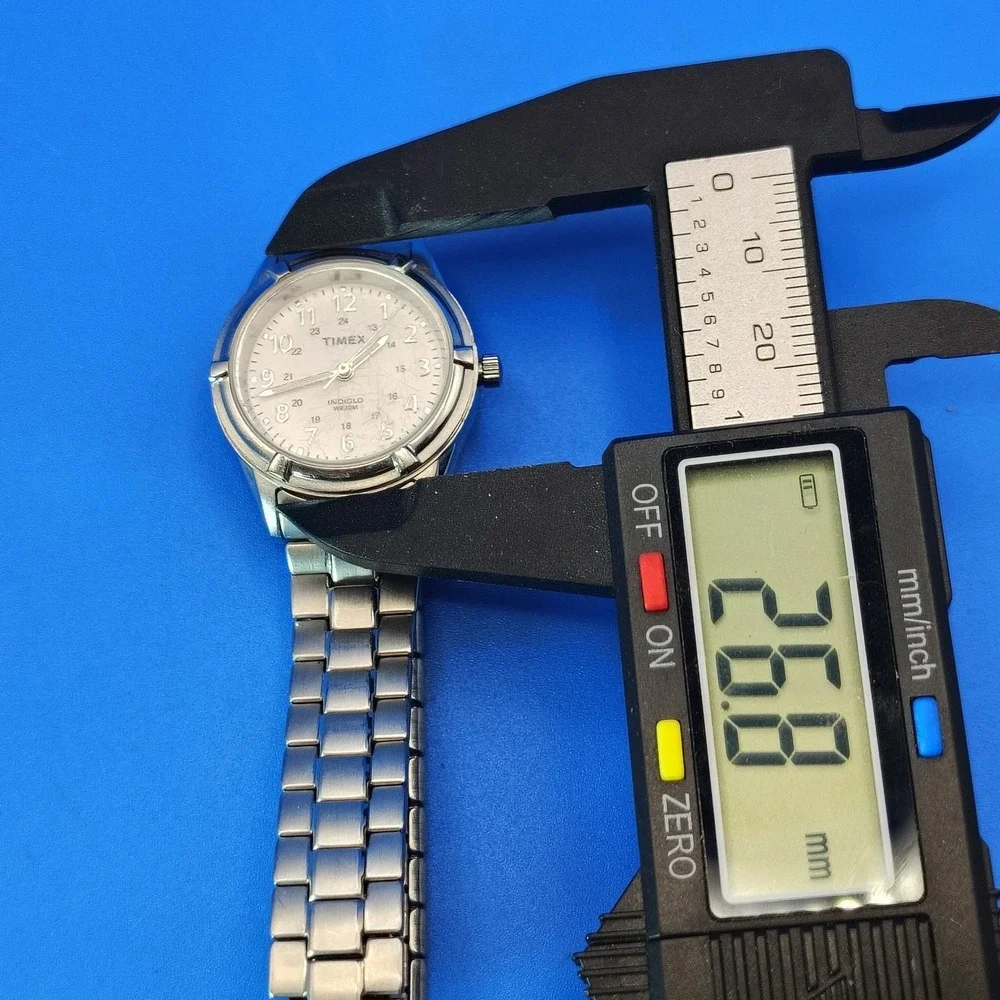 Vintage 2005 Timex Indiglo 27mm Women's Quartz Watch Stretch Bracelet‎ Size 5-9